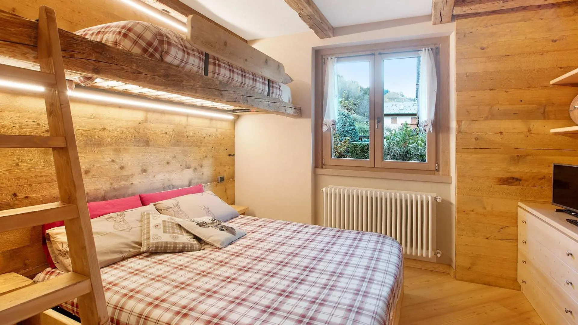Casa Clus Bormio Apartments 1 발디소토 0*,  이탈리아